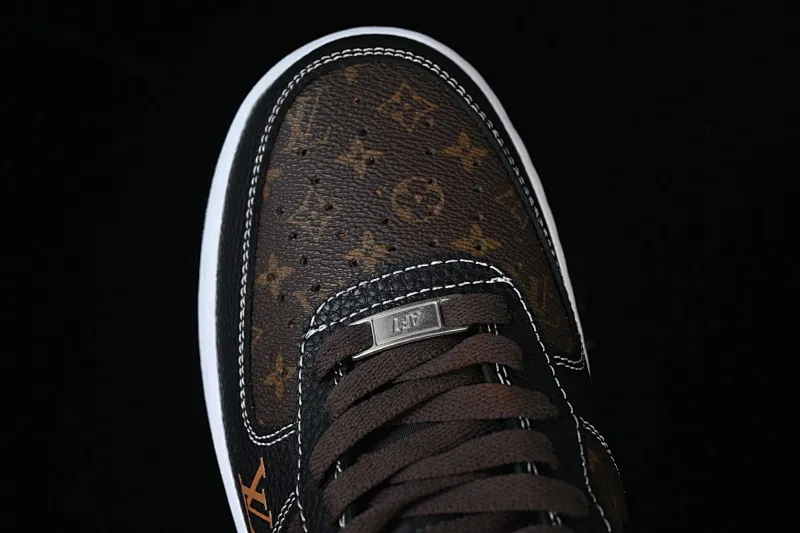All categories Nk Air Force 1 Air Force series Nk Air Force 1 Low Air Force low-top Nike Air Force 1'07 Low LV joint classic black and brown Air Force 1 low-top casual sneakers CZ3986-002